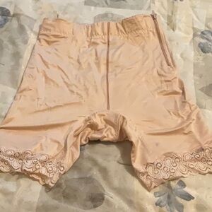 Brand New shape wear